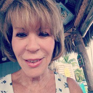 Meet your Posher, Rhonda
